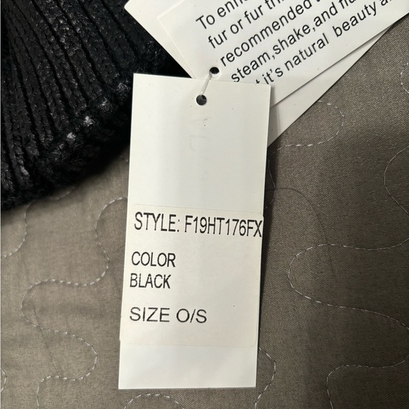 Adrienne Landau real fox fur hat. Black metallic color. Brand new with tags. - Picture 9 of 10